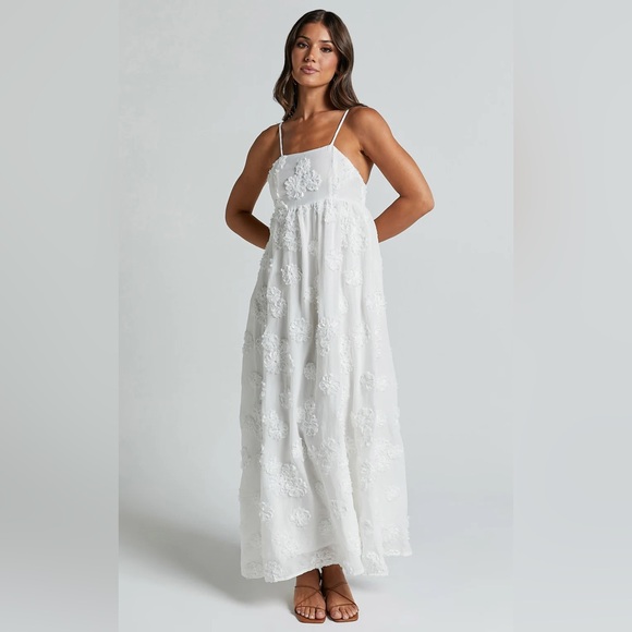 Showpo. Dresses & Skirts - Showpo Claya Maxi Dress